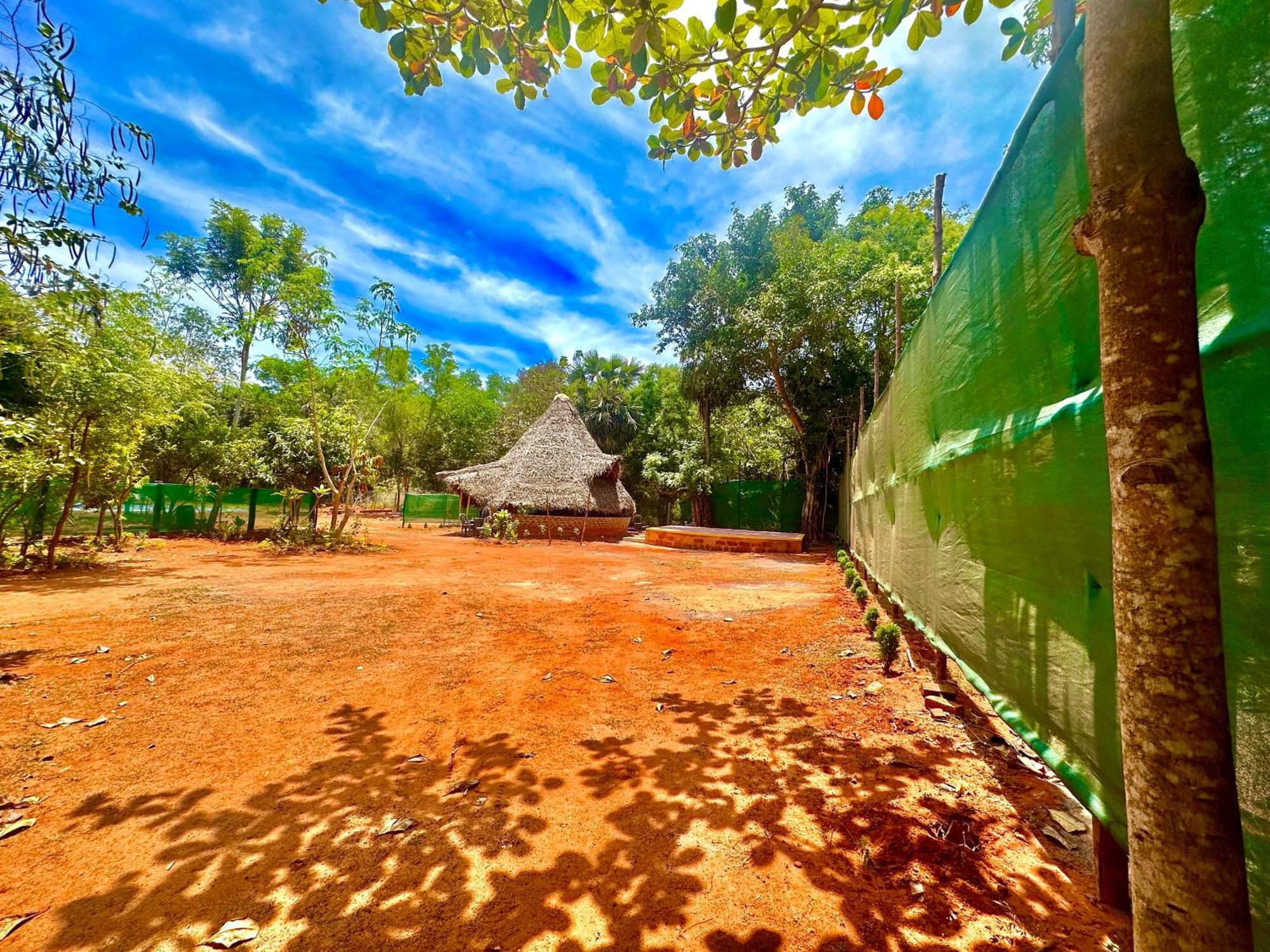 אורוויל Lotus Garden Guest House מראה חיצוני תמונה