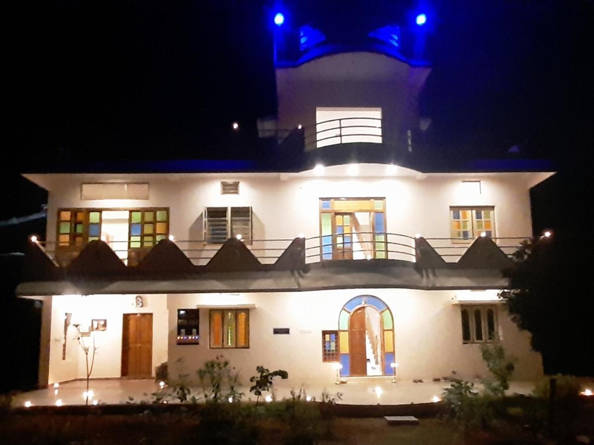 אורוויל Lotus Garden Guest House מראה חיצוני תמונה