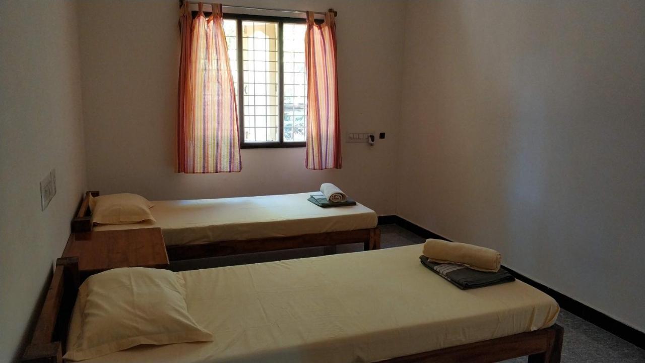 אורוויל Lotus Garden Guest House מראה חיצוני תמונה